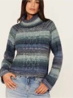 Cleo + Wolf Women's Ombre Blue Turtleneck Sweater EUC